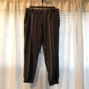 Black and white tribal print pants